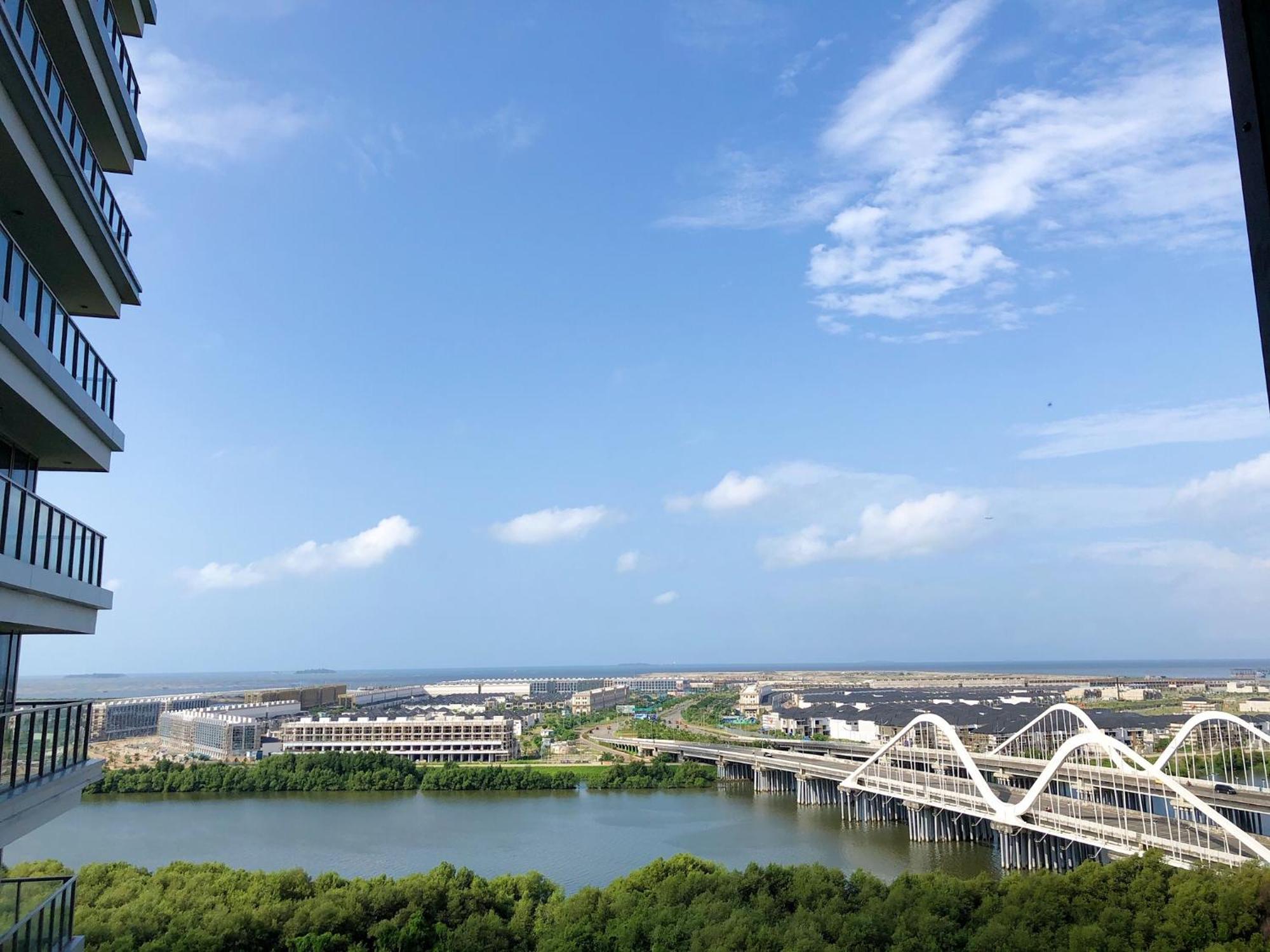 Gold Coast Pik Sea View Apartments By Longesuites Jakarta Szoba fotó