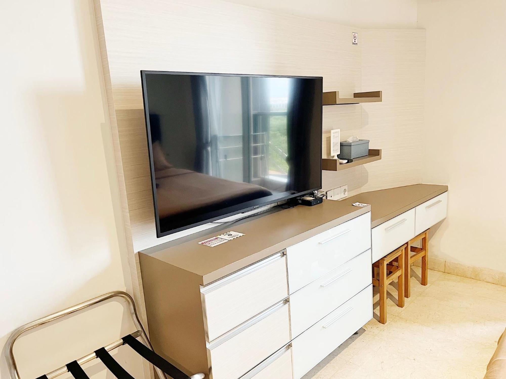 Gold Coast Pik Sea View Apartments By Longesuites Jakarta Szoba fotó