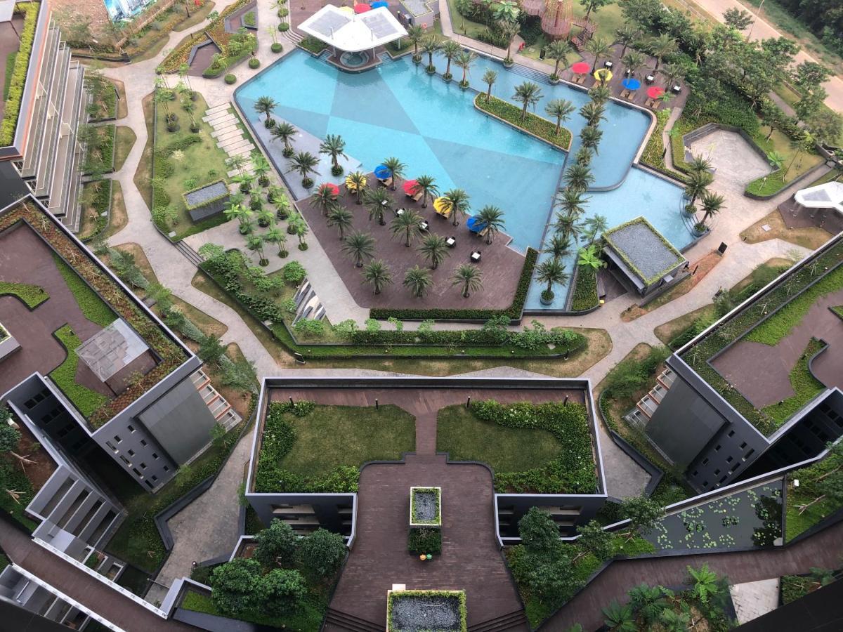 Gold Coast Pik Sea View Apartments By Longesuites Jakarta Kültér fotó