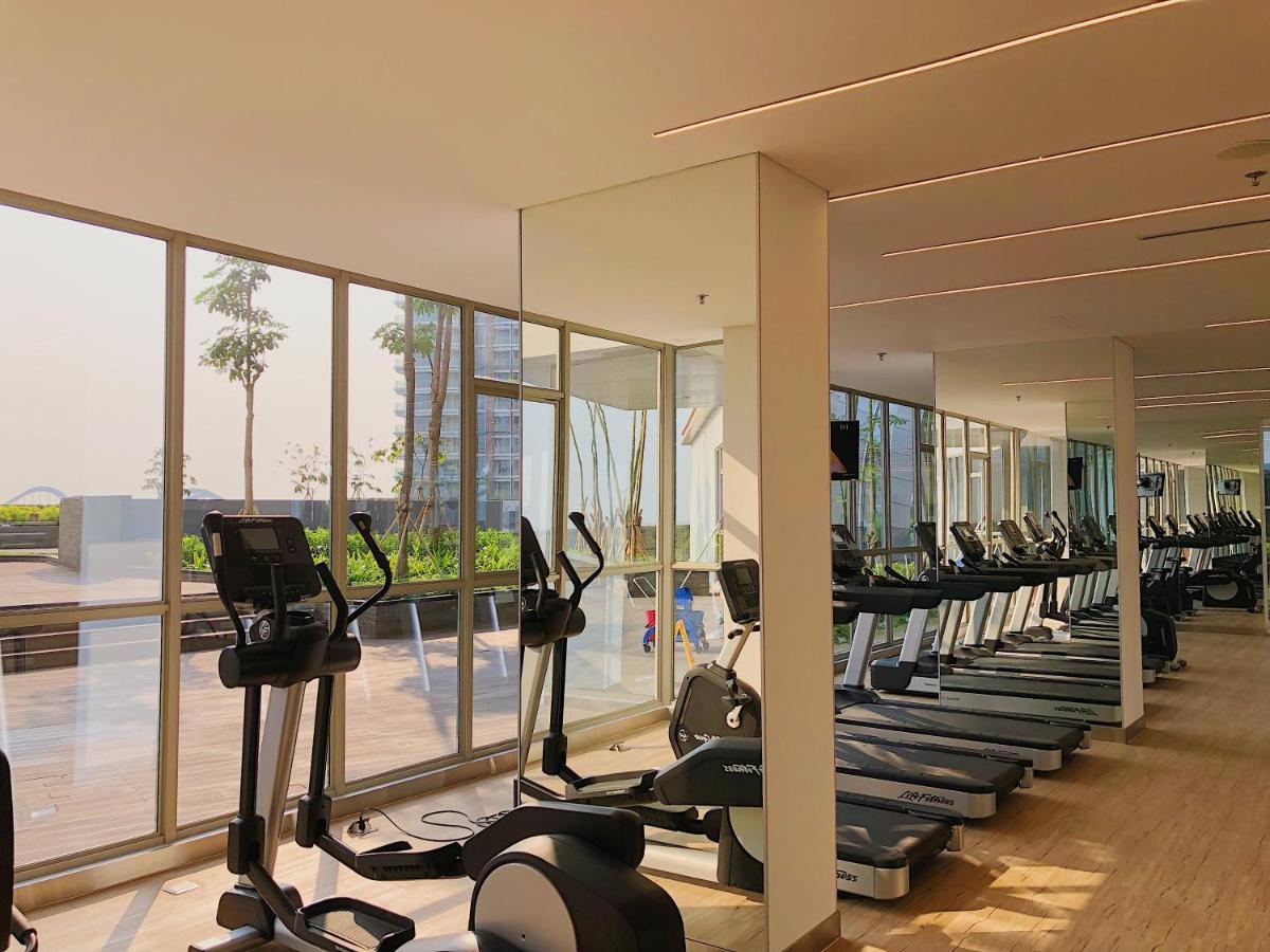 Gold Coast Pik Sea View Apartments By Longesuites Jakarta Kültér fotó